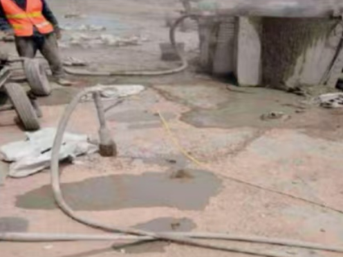 共和水泥混凝土路面板底注浆技术 路面脱空注浆整治方案