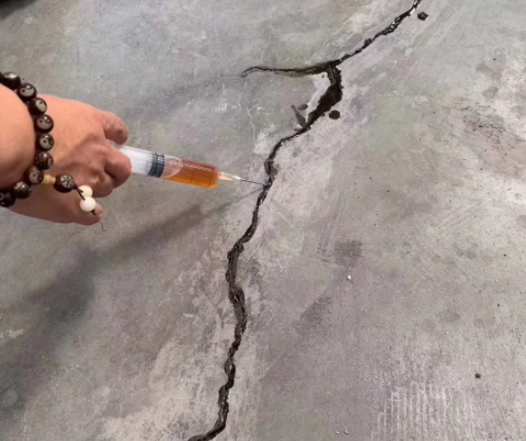 共和混凝土裂缝修补技术详解​